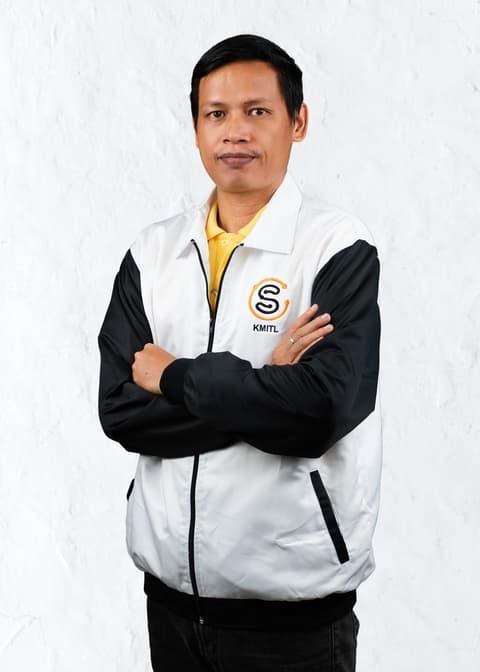 employee image