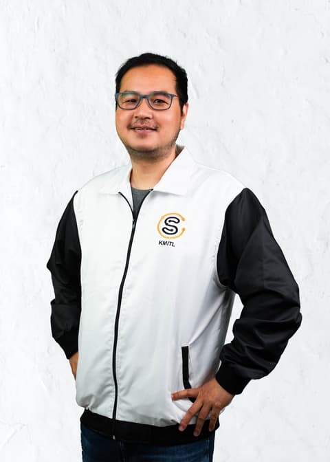 employee image