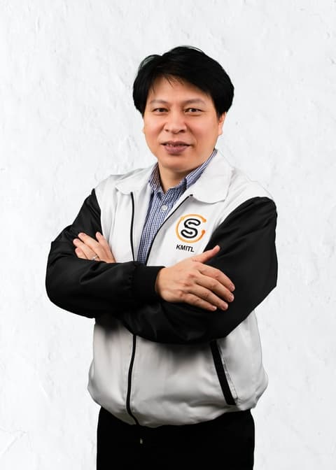 employee image